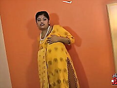 Obese Indian ladies unwraps on the top of cam